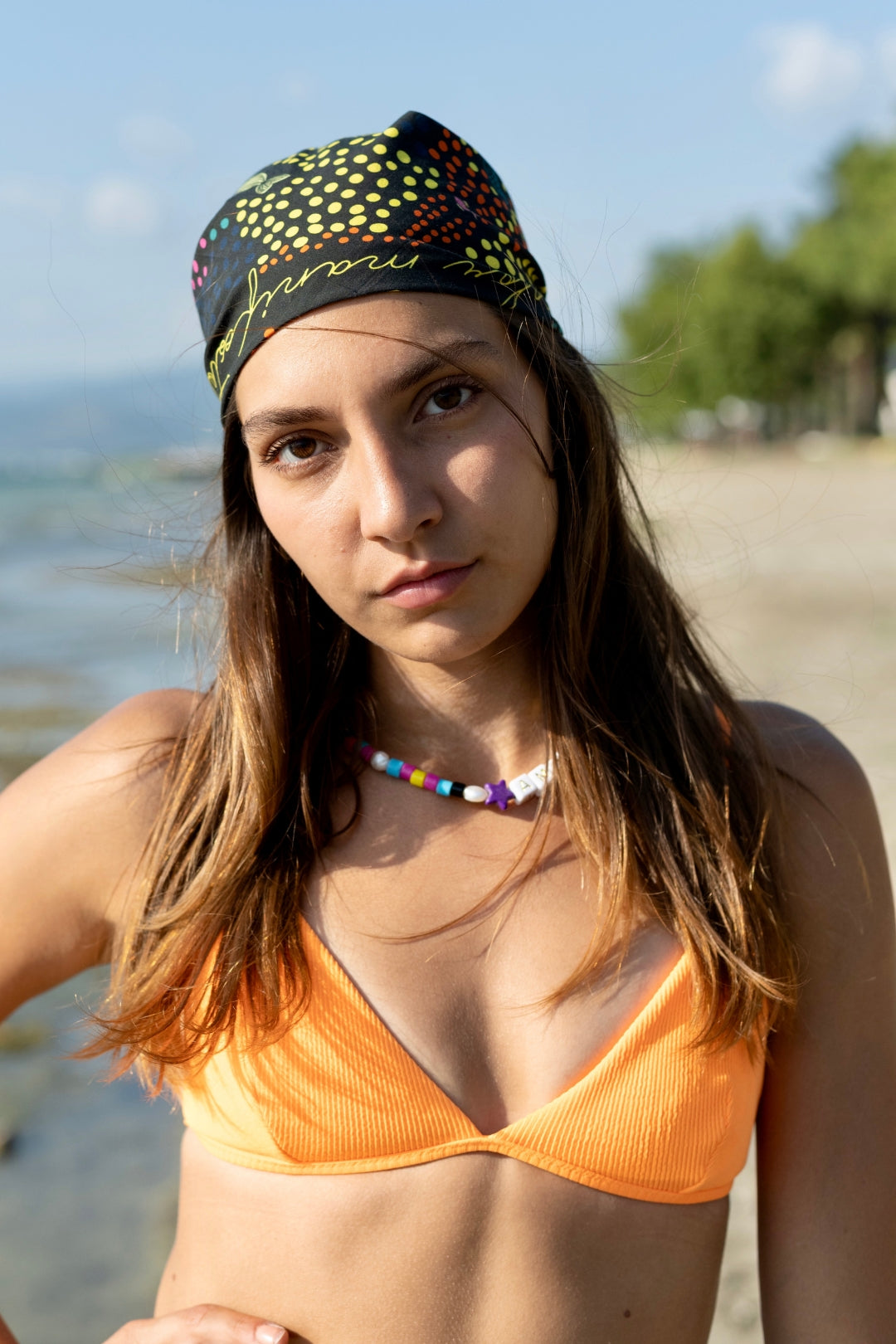 %100 pamuk kumaş renkli desenli siyah bandana
